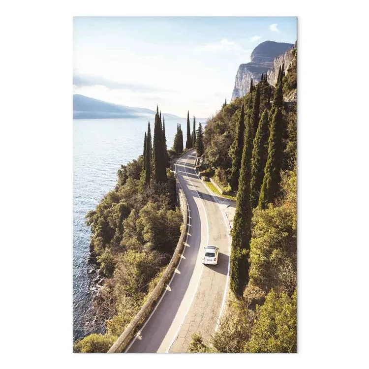 Vista do Lago Garda - paisagem com estrada de montanha e lago