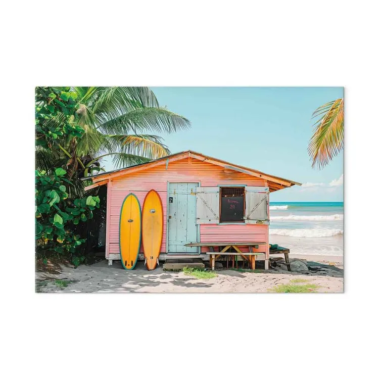 Cabana de surf - casa de tábuas coloridas numa praia tropical